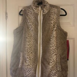 Women's Speckled Teddy Vest in Brown and Cream